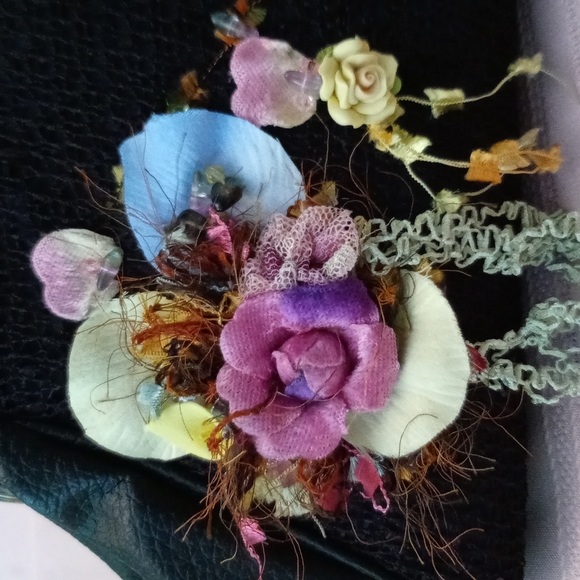 Mary Frances  handbag - Picture 2 of 10